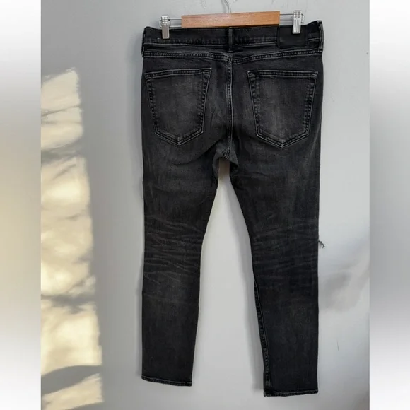 Abercrombie & Fitch Black Distressed Langdon Skinny Jeans in W32 L32 - Picture 3 of 4